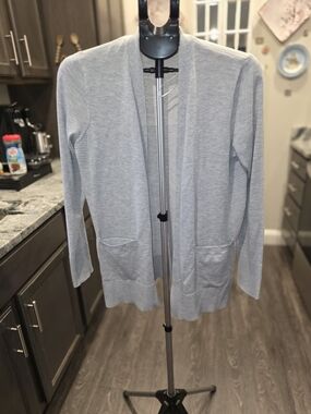 Time and Tru Light Gray Open-Front Cardigan